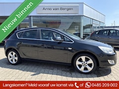Opel Astra - 1.4 Turbo Cosmo, climatronic, cruisecontrol, pdc, telefoonbediening, top onderhouden