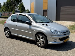 Peugeot 206 - 1.6-16V Quiksilver+INRUILKOOPJE MEENEEMPRIJS