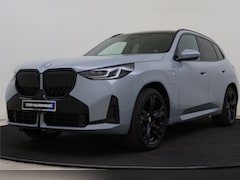 BMW X3 - 30e xDrive M Sport Automaat / Panoramadak / Trekhaak / Sportstoelen / Adaptieve LED / Park