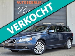 Volvo V70 - 2.5T Momentum|Trekhaak|5 cilinder|Cruise|