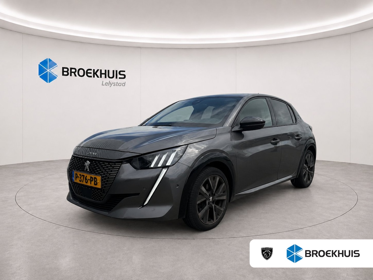 Peugeot 208 - 1.2 PURETECH 100PK GT PACK / NAVI / LEDER / CLIMA / PDC / 17" LMV / CAMERA / KEYLESS / CRU - AutoWereld.nl