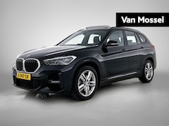 BMW X1 - sDrive18i Executive Edition | WORDT VERWACHT | PANORAMADAK |