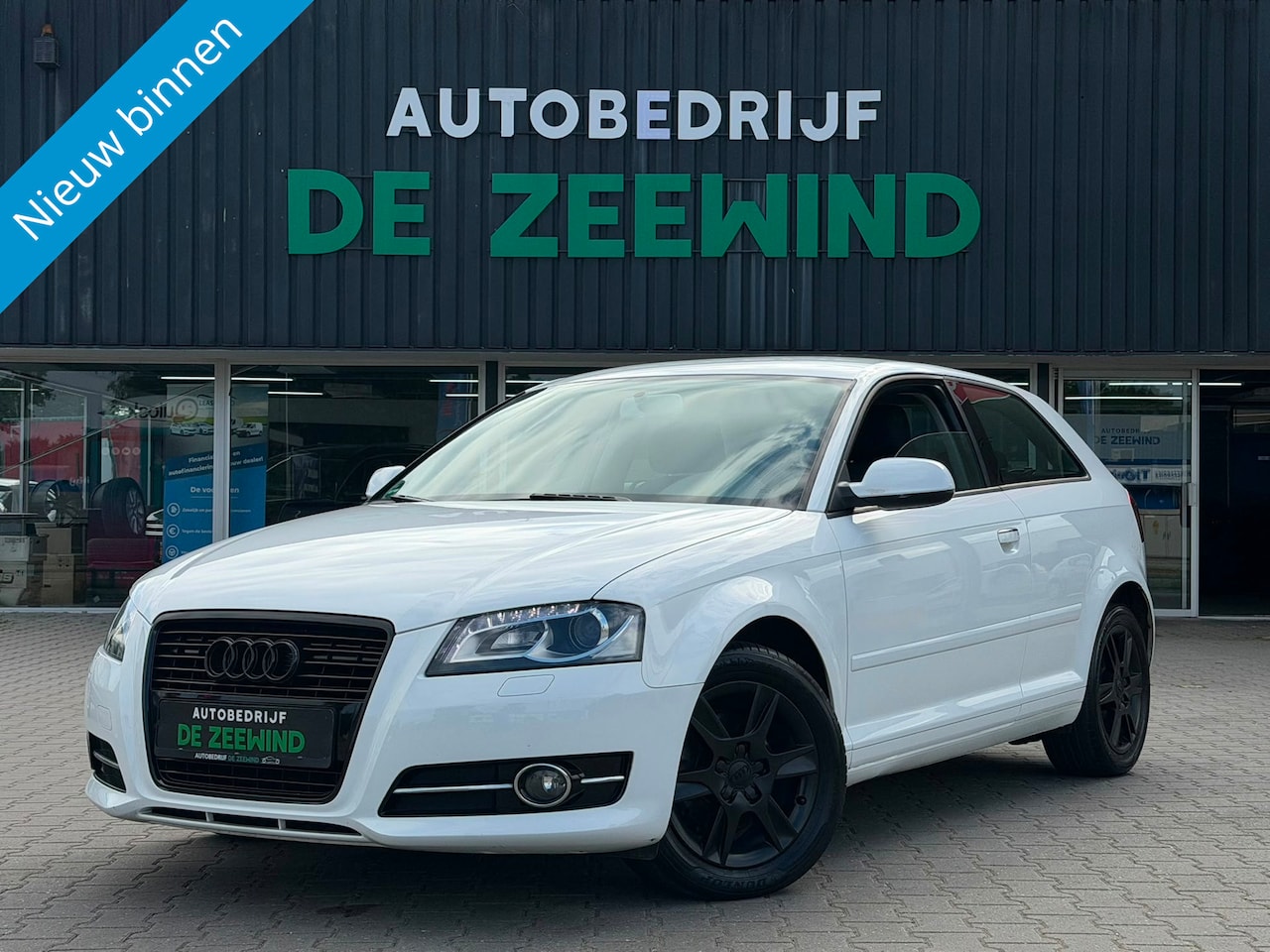 Audi A3 - 1.2 TFSI Ambiente|Black & White|Apple carplay - AutoWereld.nl