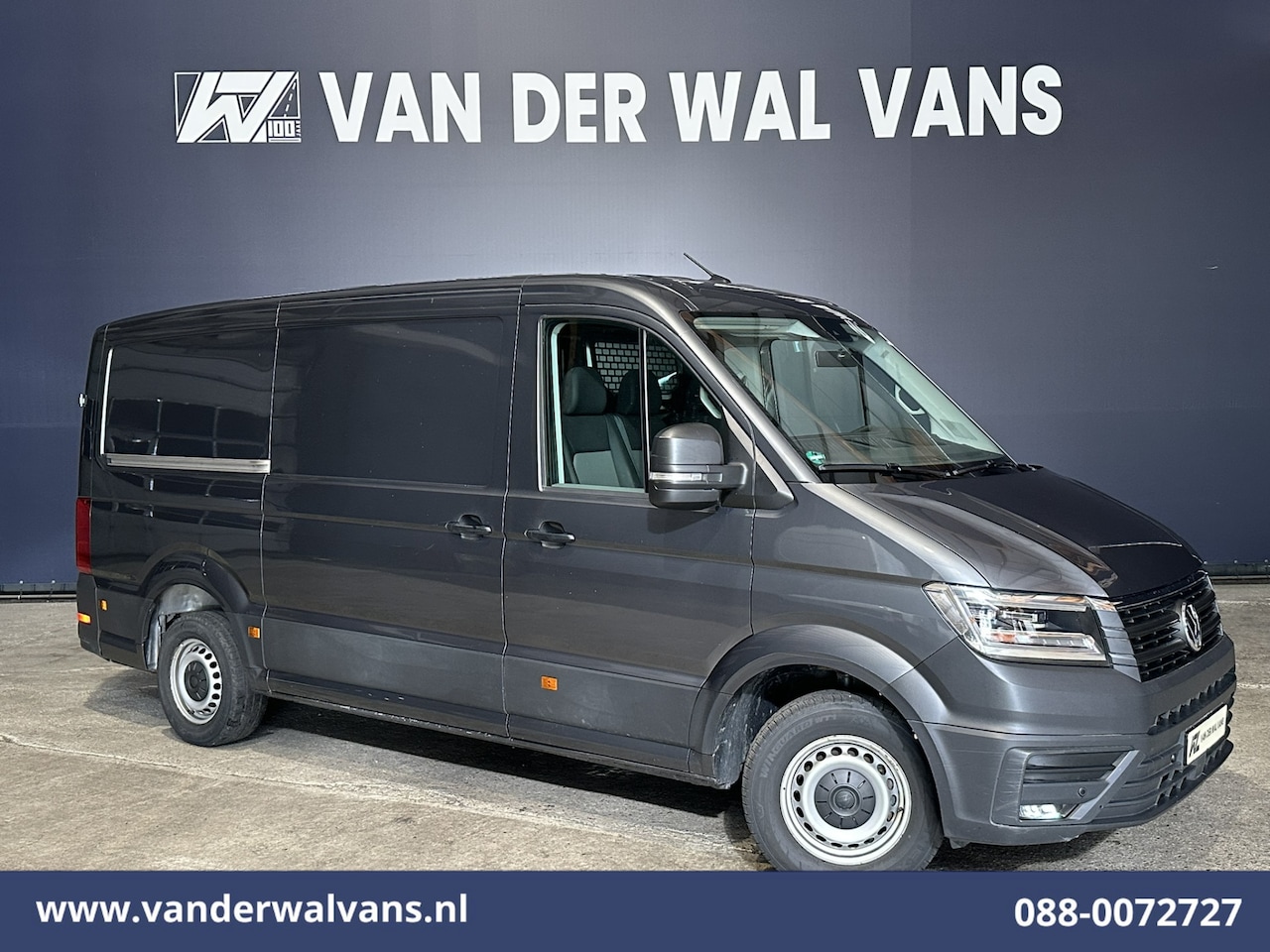 Volkswagen Crafter - 2.0 TDI 141pk L3H2 L2H1 Euro6 Airco | Camera | Navigatie | LED | 3000kg Trekhaak | Cruisec - AutoWereld.nl
