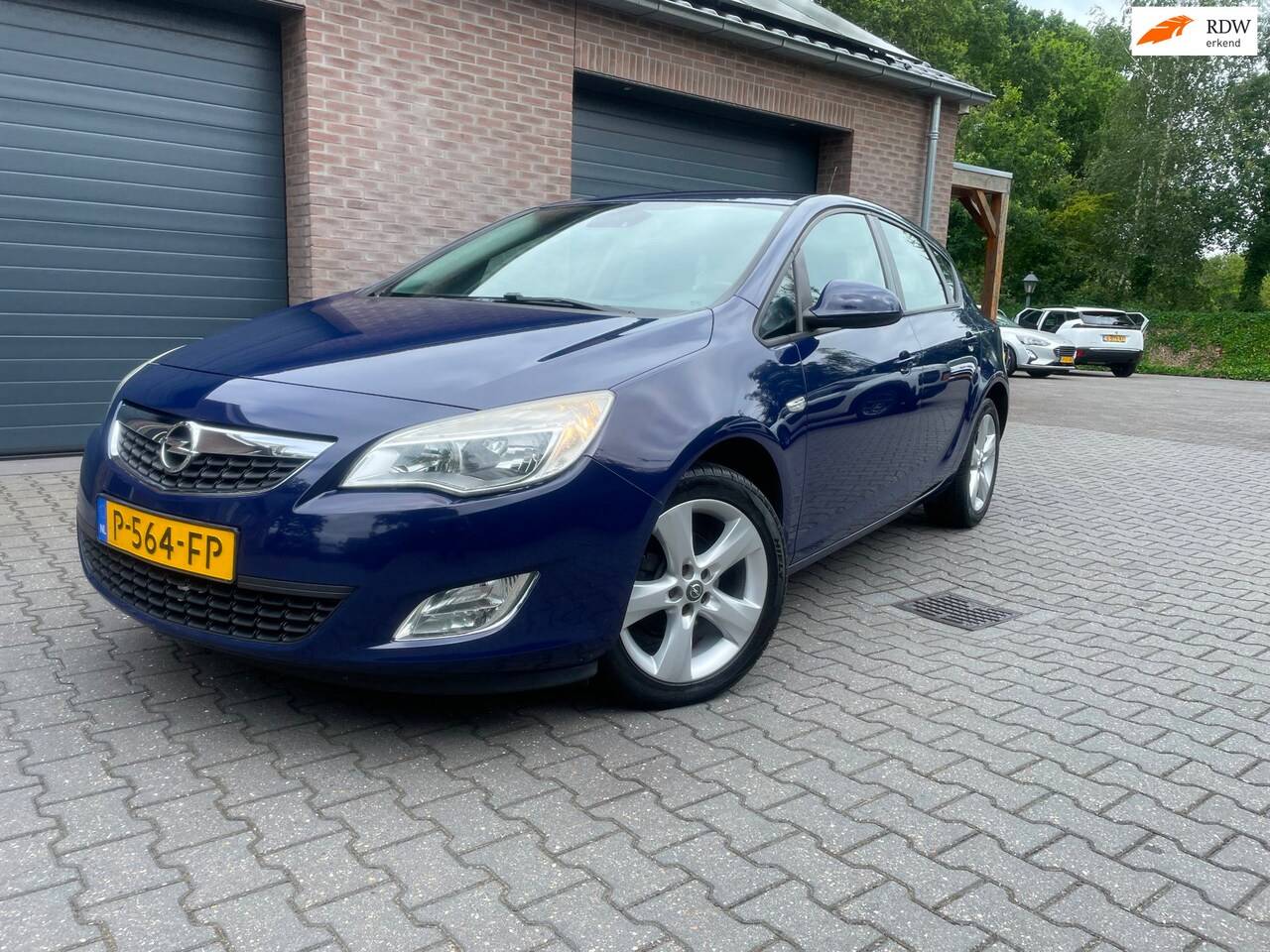 Opel Astra - 1.4 Turbo Rhythm ECC PDC 2012 - AutoWereld.nl