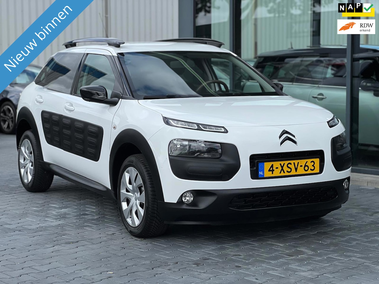 Citroën C4 Cactus - 1.2 E-VTi FEEL 5DRS AUTOMAAT NW-APK - AutoWereld.nl