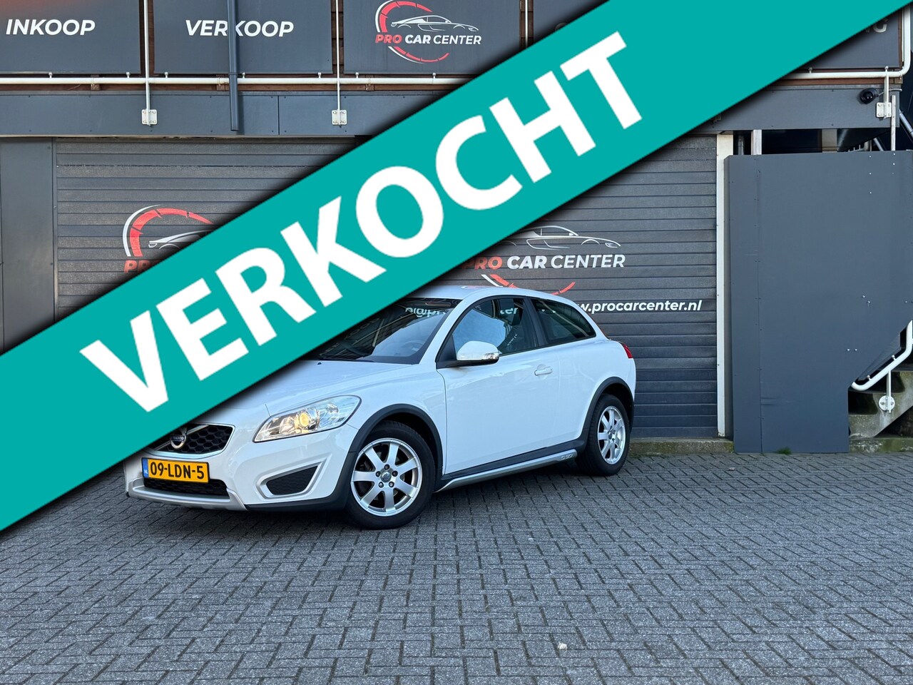 Volvo C30 - 1.6 Kinetic CRUISE|CLIMATE|NAVI|EL.RAMEN|NAP|APK|LMV - AutoWereld.nl