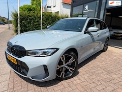 BMW 3-serie Touring - 330e xDrive|M-Pakket|Facelift|Leder|Nette Auto|Dealer Onderhouden