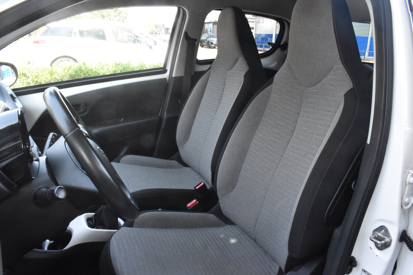 Citroën C1 - VTi 73 Feel 5-drs Airco | Radio BT | Elek ramen + spiegels | Two Tone | - AutoWereld.nl