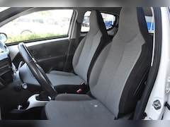 Citroën C1 - VTi 73 Feel 5-drs Airco | Radio BT | Elek ramen + spiegels | Two Tone |