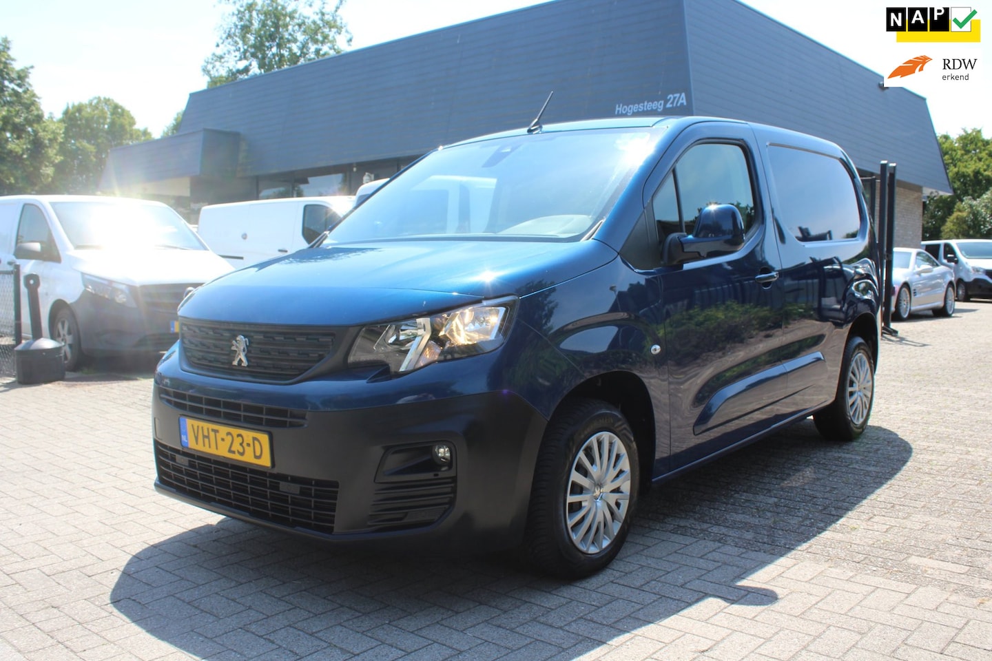 Peugeot Partner - 1.5 BlueHDI Asphalt 1.5 BlueHDI Asphalt - AutoWereld.nl