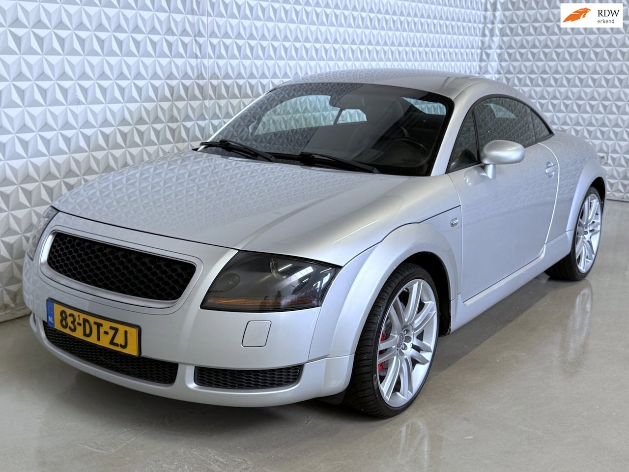 Audi TT - 1.8 5V Turbo Airco/Leder/STOER/19"LMV (2000) - AutoWereld.nl