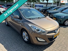 Hyundai i30 - 1.6 GDi 135pk Automaat 2e eig. Airco Cruise Trekhaak 1300kg. PDC