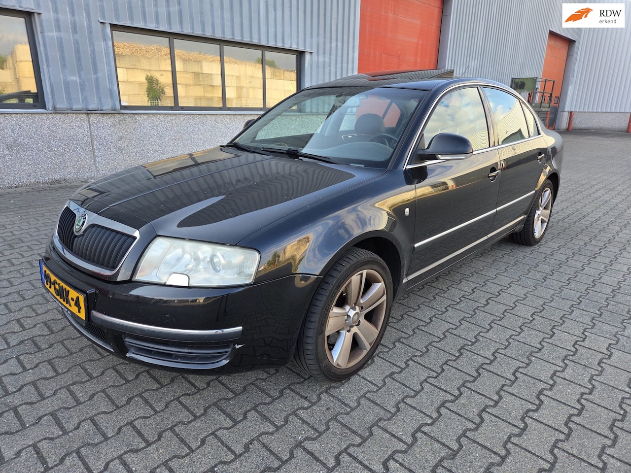 Skoda Superb - 2.8 V6 Laurin & Klement AUT 2007 Leer Clima - AutoWereld.nl
