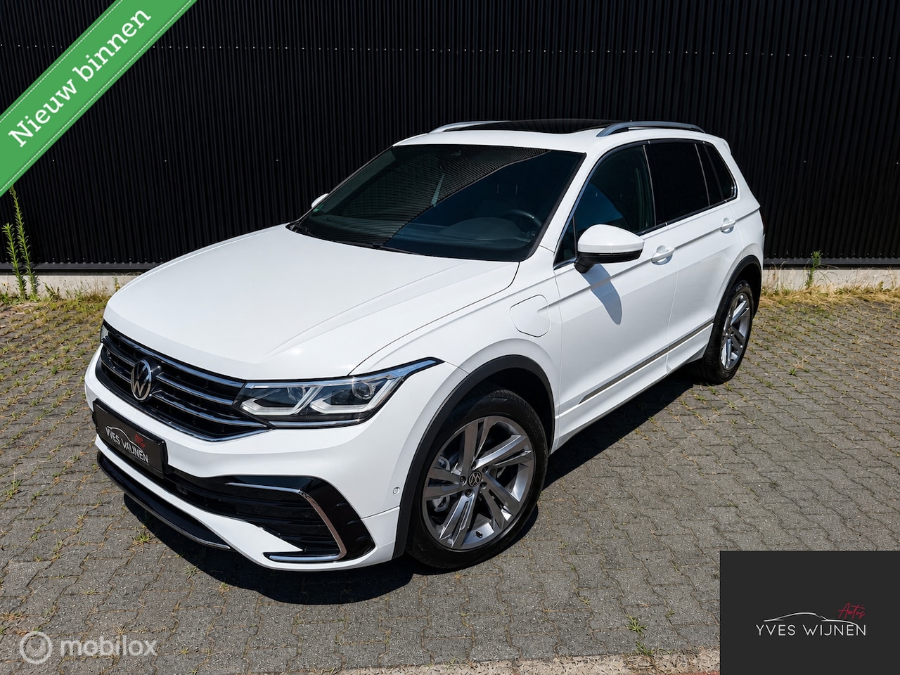 Volkswagen Tiguan - 1.4 TSI eHybrid R-Line Business+ PANO KEYLESS - AutoWereld.nl