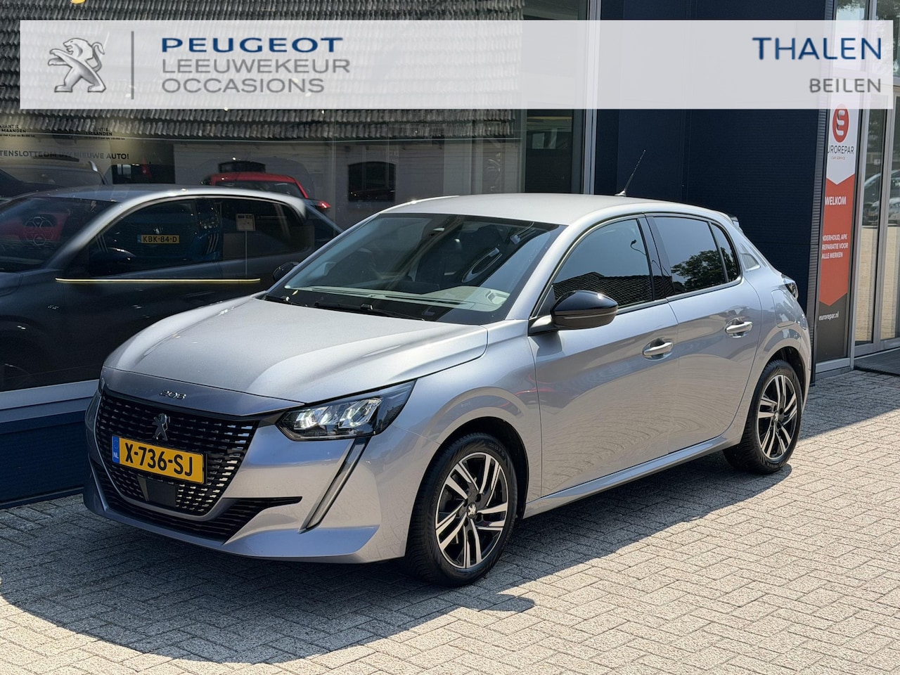Peugeot 208 - 1.2 Turbo 100 PK Allure Pack | All season banden | Keyless Entry/Start | Stoelverwarming | - AutoWereld.nl