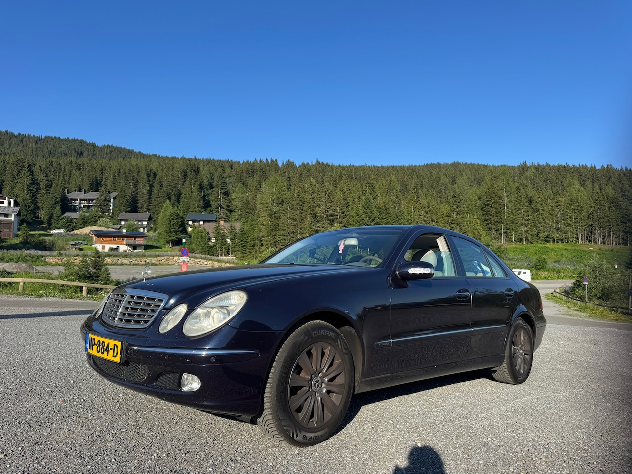 Mercedes-Benz E-klasse - 200 K. Classic. Zeer goed onderhouden, rekeningen netjes aanwezig! - AutoWereld.nl