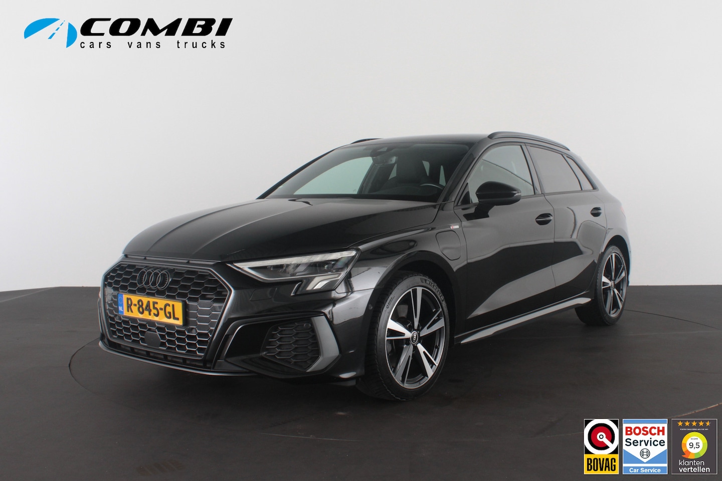 Audi A3 Sportback - 40 TFSI e S line edition > Sfeerverlichting/18inch/Trekhaak/Plug in hybrid/Mythos Black - AutoWereld.nl