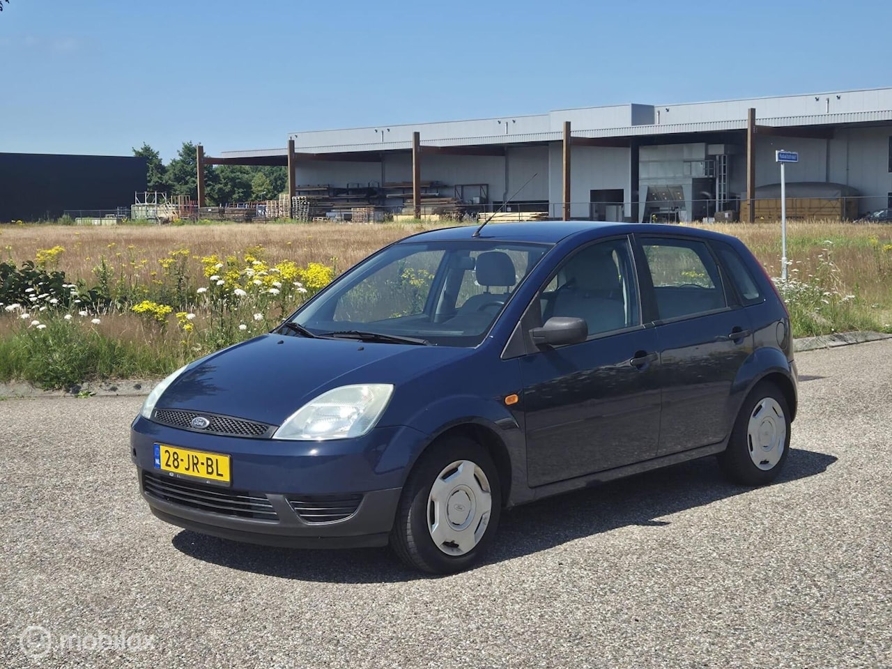 Ford Fiesta - 1.3 Ambiente 5 deurs NIEUWE APK / VASTE PRIJS - AutoWereld.nl