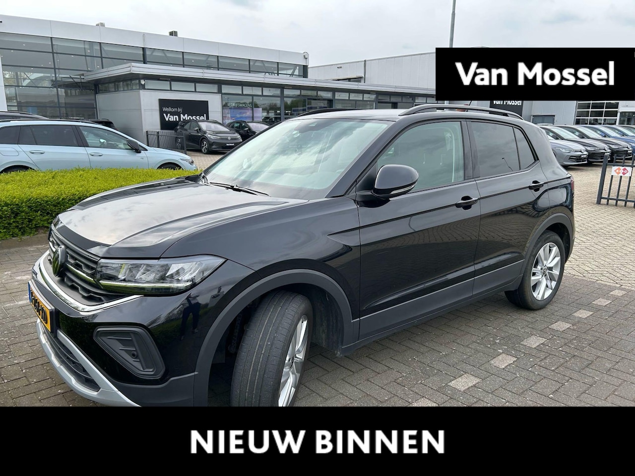 Volkswagen T-Cross - 1.0 TSI Life Edition Navigatie | Stoelverwarming | Airco | Camera | Parkeersensoren | - AutoWereld.nl