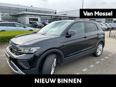 Volkswagen T-Cross - 1.0 TSI Life Edition Navigatie | Stoelverwarming | Airco | Camera | Parkeersensoren |