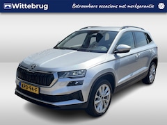 Skoda Karoq - 1.5 TSI ACT Style / AUTOMAAT/ TREKHAAK/ DIGITAL DASH/ NAVI/ SMARTLINK/ PARK. SENSOREN + CA