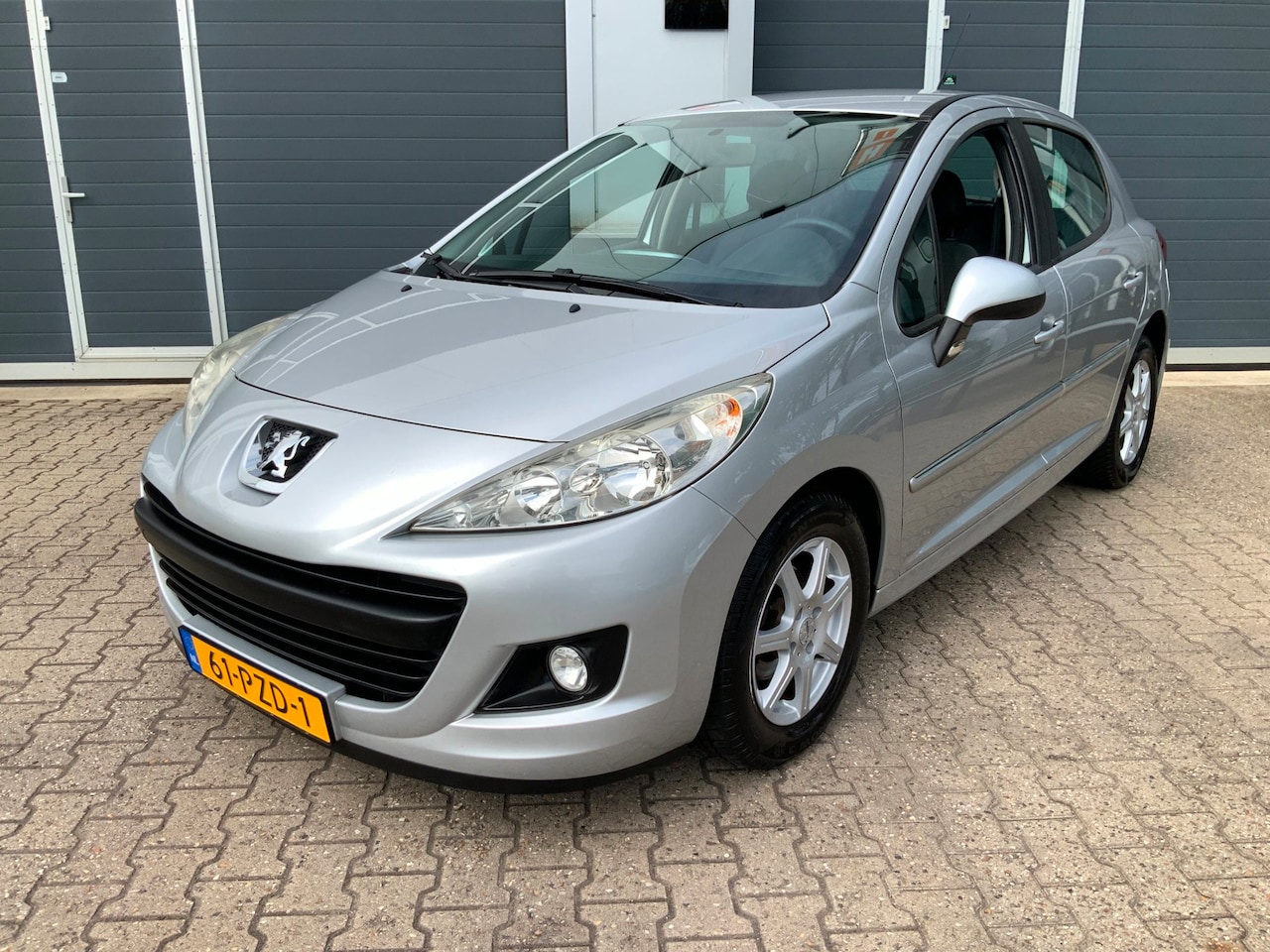 Peugeot 207 - 1.4 VTi Access 5-DRS Airco APK 7-2027 - AutoWereld.nl
