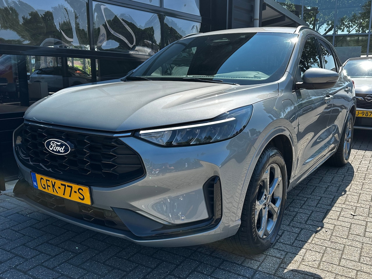 Ford Kuga - 2.5 PHEV ST-Line 243 PK | 2100KG TREKGEWICHT| ELEK. UITKLAPBARE TREKHAAK| FULL LED| KEYLES - AutoWereld.nl