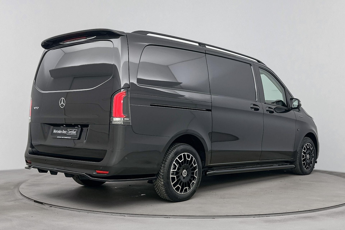 Mercedes-Benz eVito - 112 L2 | Hedin Automotive Edition | Multibeam LED | Parkeerpakket met achteruitrijcamera | - AutoWereld.nl