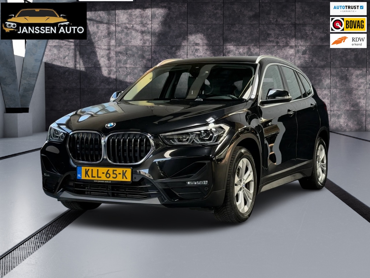 BMW X1 - XDrive25e High Executive | HUD | Camera | Leder | Led | Stoelverwarming | Plug in Hybrid - AutoWereld.nl