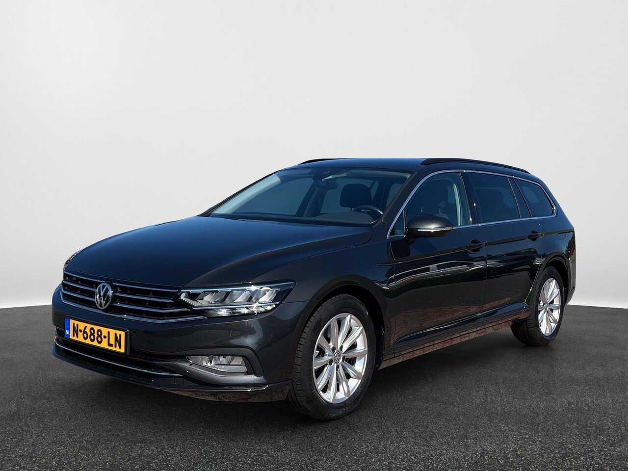 Volkswagen Passat Variant - 1.5 TSI Comfort Business | 150Pk | Automaat | Navi | Clima | Trekhaak | - AutoWereld.nl