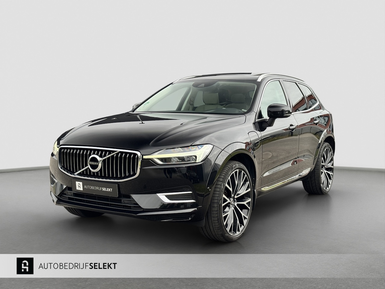 Volvo XC60 - 2.0 T8 Twin Engine AWD | Pano | Trekhaal | 22 inch | Memory | Dodehoek | Stoelvw. voor en - AutoWereld.nl