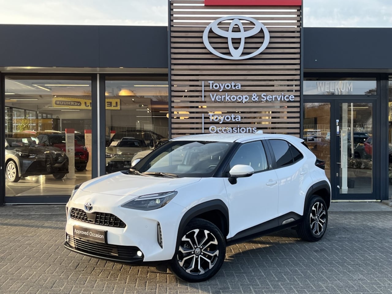 Toyota Yaris Cross - 1.5 Hybrid Dynamic | Blindspot | Parkeersensoren V+A - AutoWereld.nl