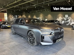 BMW 7-serie - M760e xDrive | M-SPORT | REAR SEAT ENTERTAINMENT | DRIVING ASSIST PROF | STOELMASSAGE VOOR
