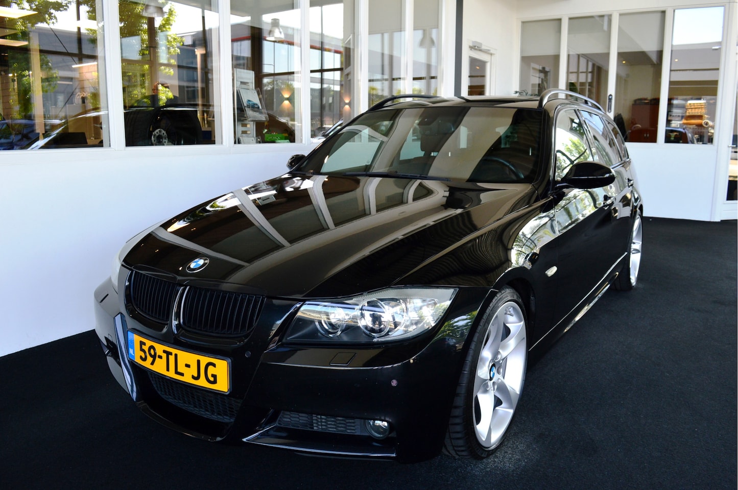 BMW 3-serie Touring - 335i M-Sportedition | NL auto | NAP - AutoWereld.nl