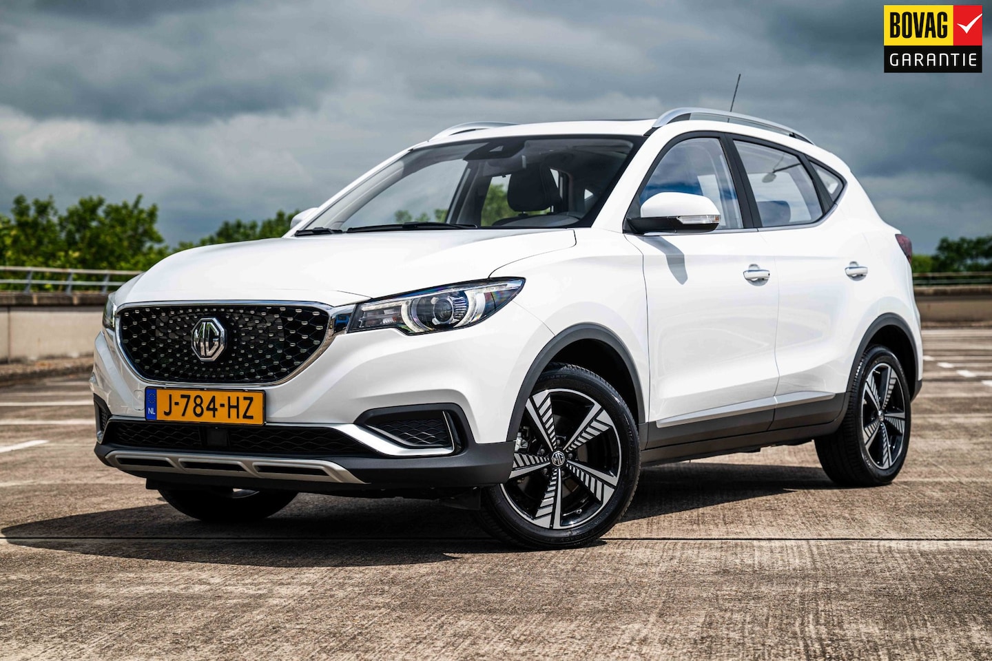MG ZS - Luxury 45 kWh | Adaptive Cruise Control | Achteruitrijcamera | Panoramadak | Stoelverwarmi - AutoWereld.nl