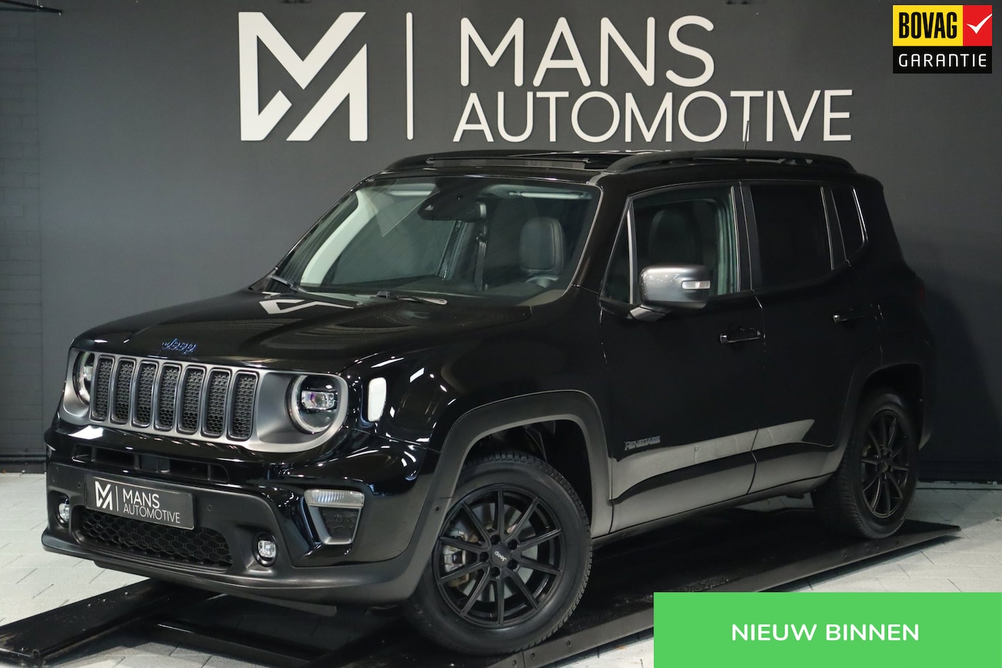 Jeep Renegade - 4xe 240 Plug-in Hybrid Electric S / PANO / ACC / KEYLESS / CAMERA / CARPLAY - AutoWereld.nl
