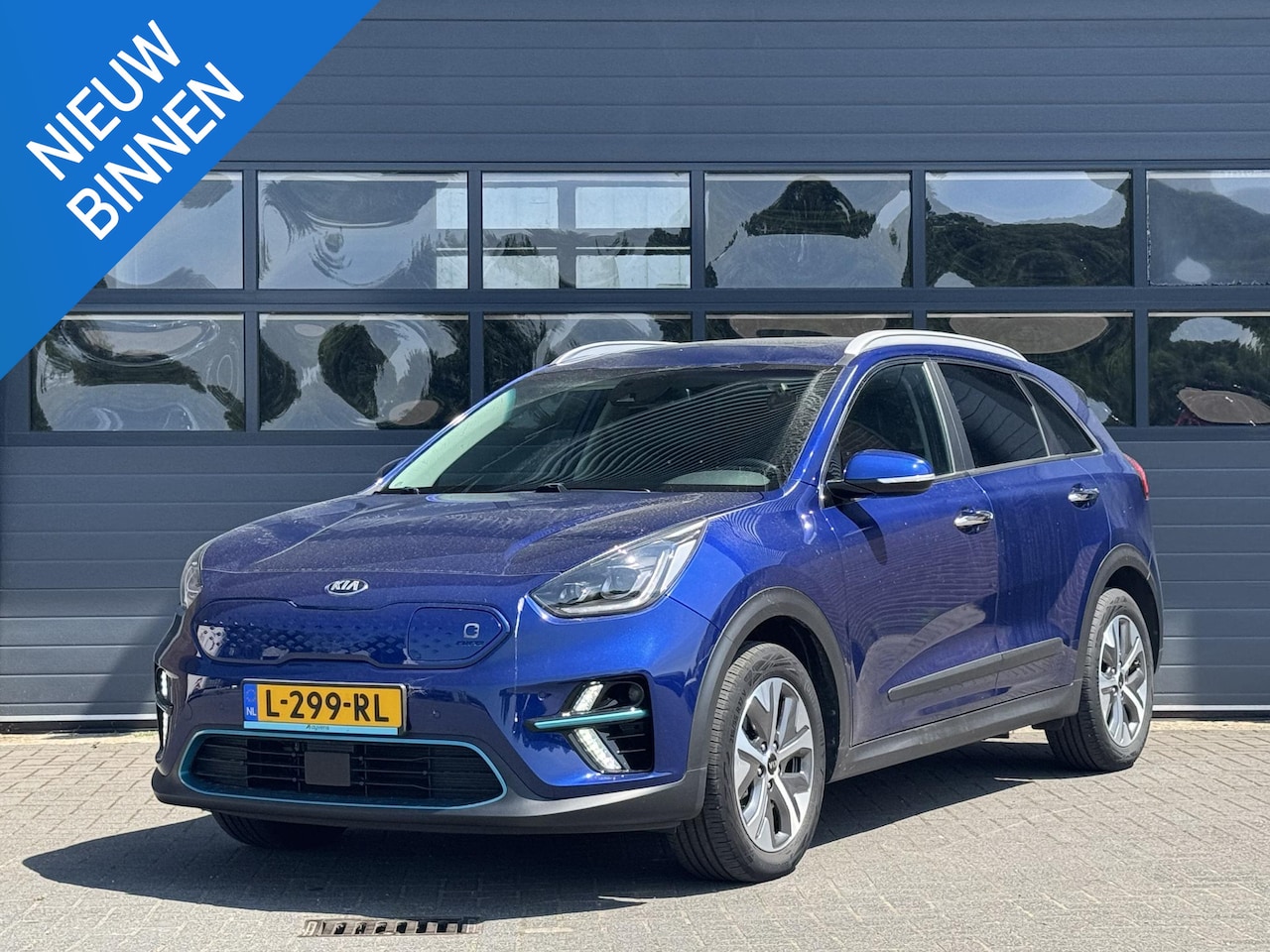 Kia e-Niro - EXECUTIVELINE 64 KWH (100% SOH) I V/D EERSTE EIGENAAR I SCHUIF/KANTELDAK I 3-FASE LADEN - AutoWereld.nl