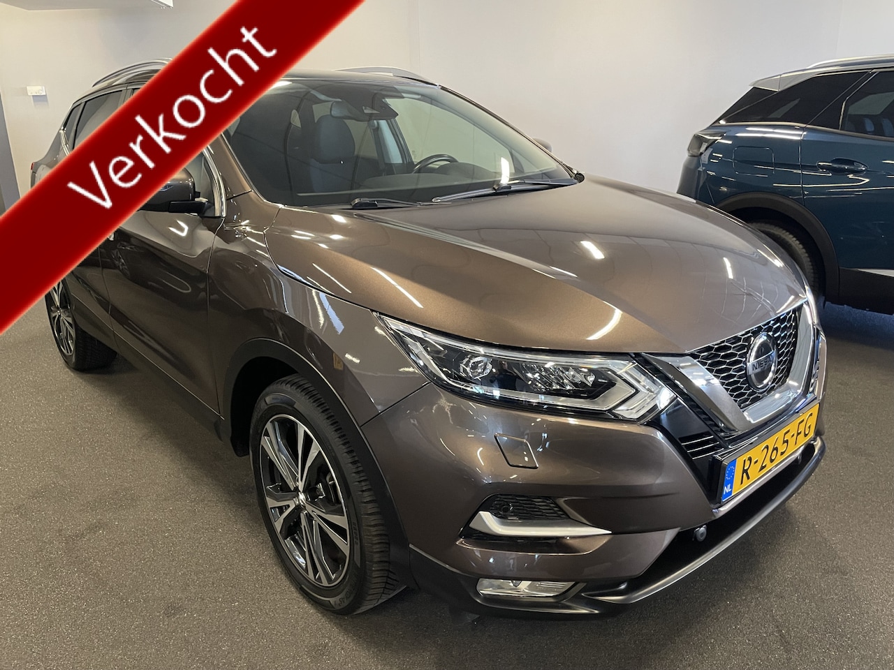 Nissan Qashqai - 1.3 DIG-T N-Connecta PANORAMADAK-NAVIGATIE-ACHTERUITRIJCAMERA - AutoWereld.nl