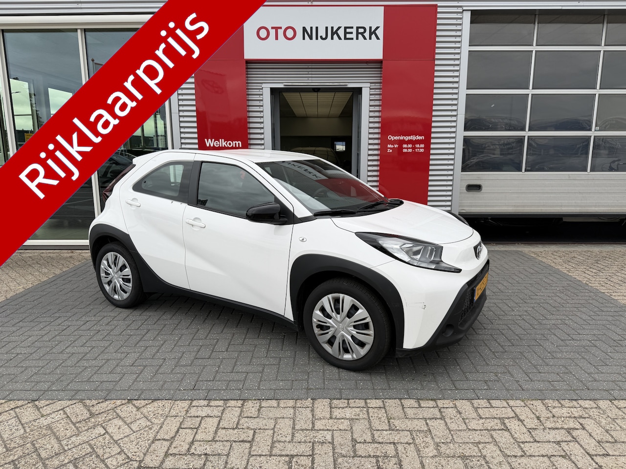 Toyota Aygo X - 1.0 VVT-i MT play 1.0 VVT-i MT Play - AutoWereld.nl