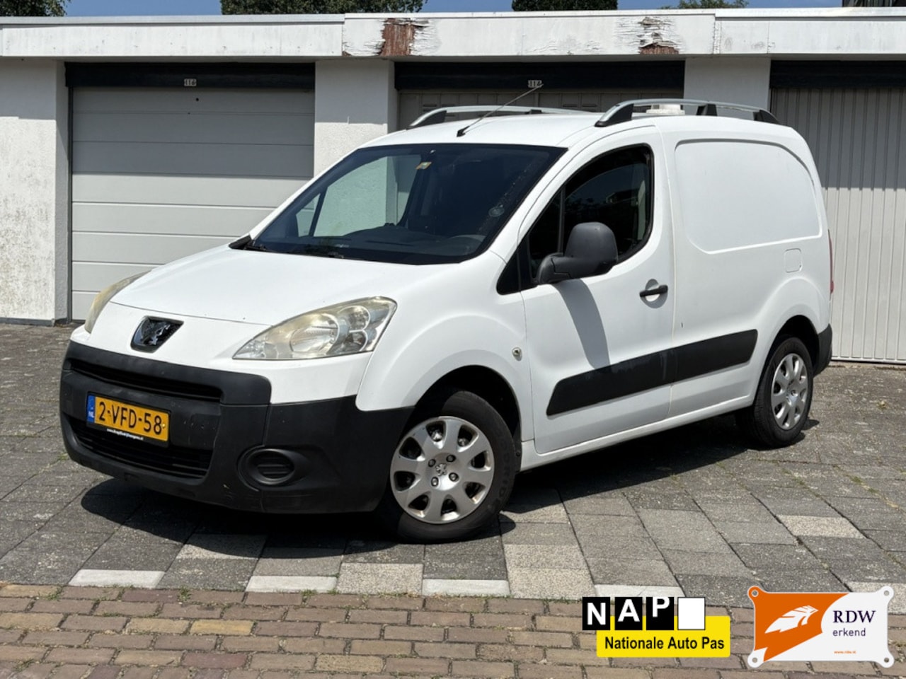 Peugeot Partner - 120 1.6 HDI L1 XT / Airco / Bluetooth - AutoWereld.nl