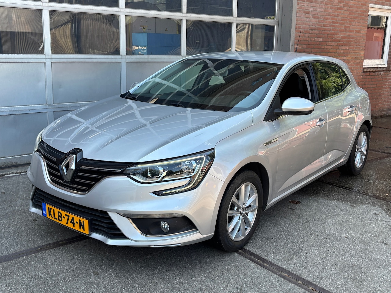 Renault Mégane - 1.2 TCe Life 1.2 TCe Life,130 pk,NAVI,CRUISE,CLIMAT,TREKHAAK - AutoWereld.nl
