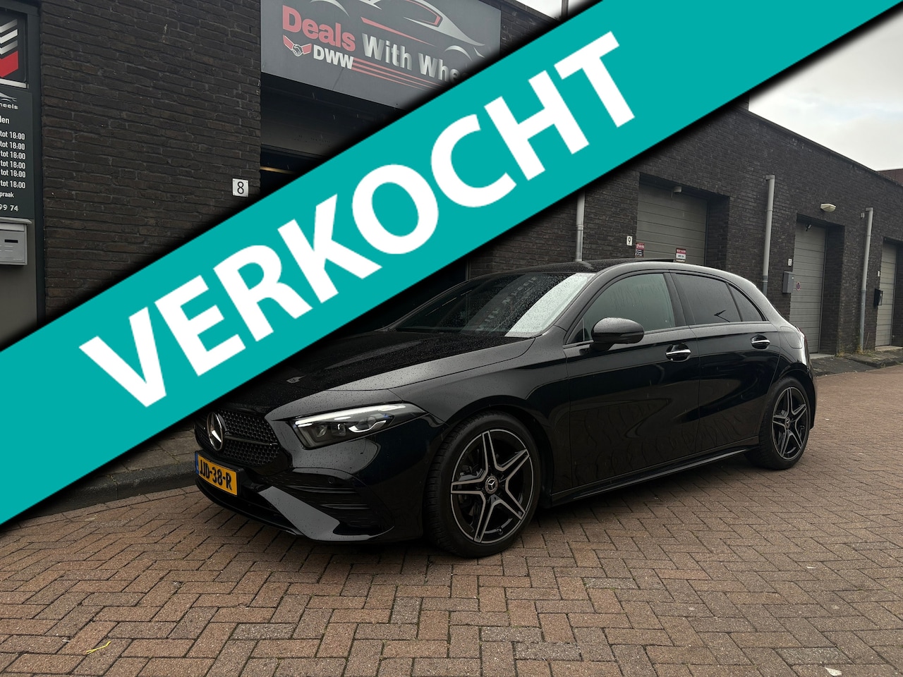 Mercedes-Benz A-klasse - 180 AMG Line |Pano|360 Cam|FULL - AutoWereld.nl
