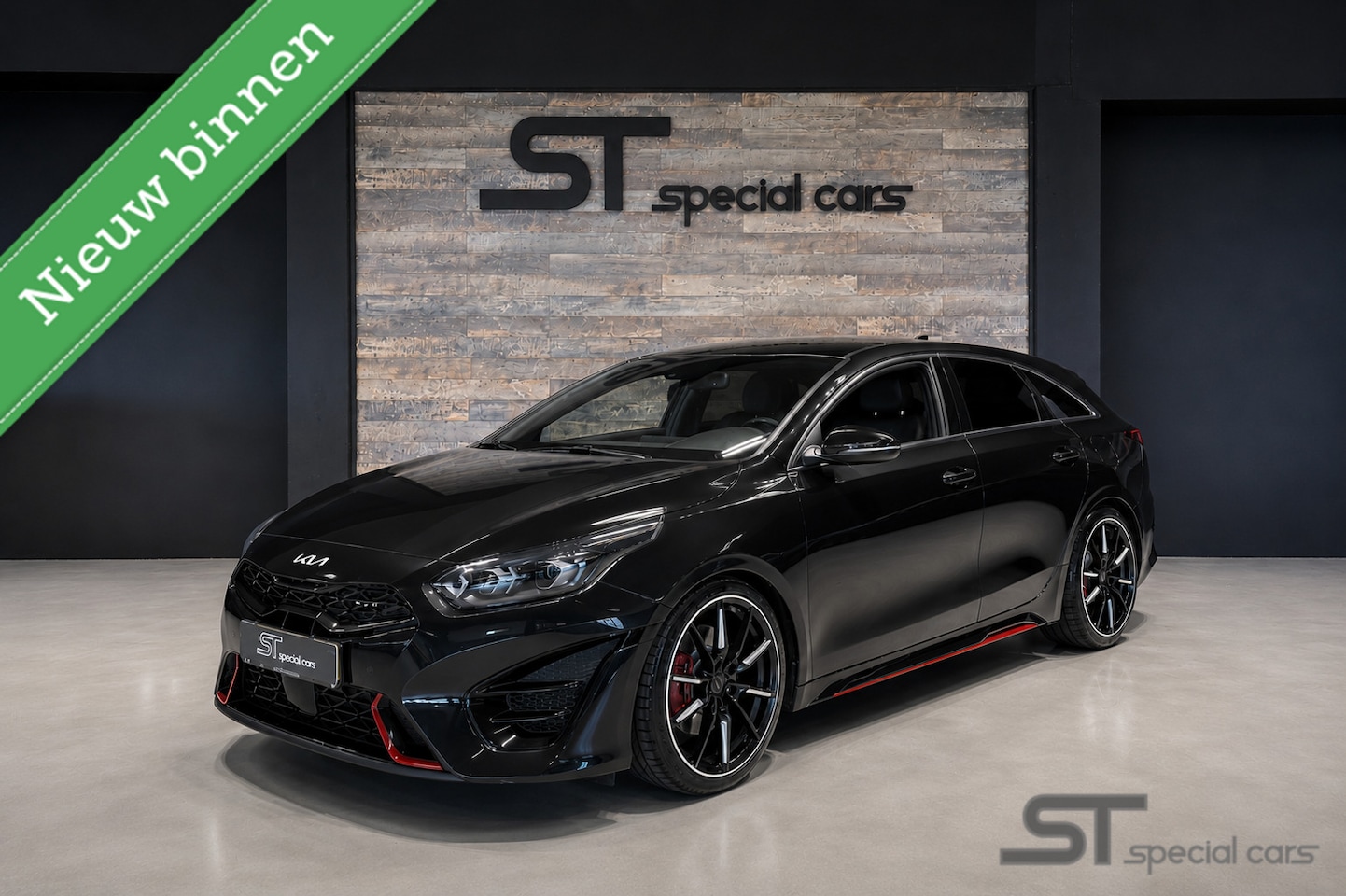 Kia Pro cee'd - 1.6 T-GDi GT|Bastuck uitlaat|19 inch - AutoWereld.nl