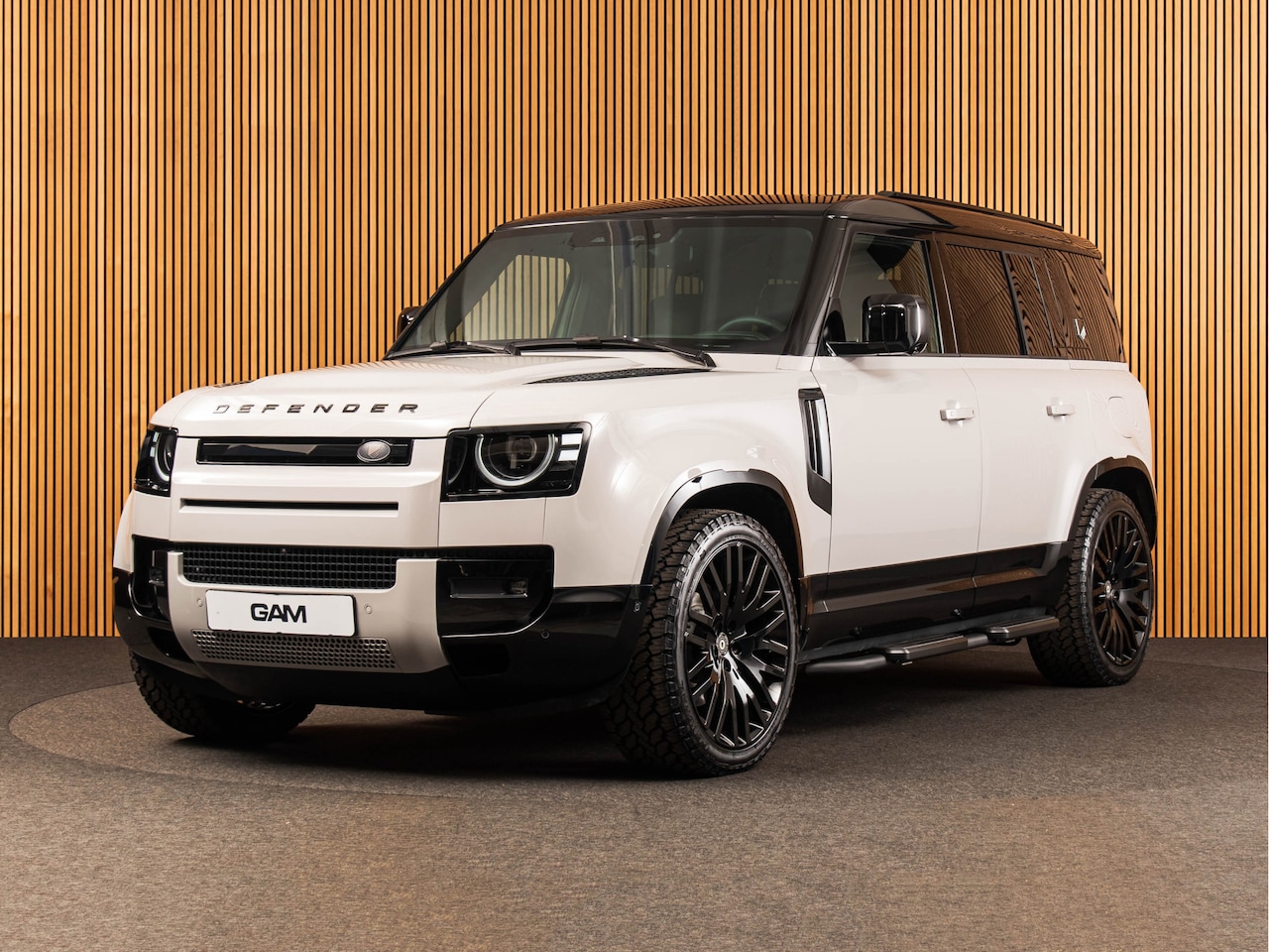 Land Rover Defender 110 - 2.0 P300e 110 X-Dynamic HSE HERITAGE | PANO | HUD | 22" | MERIDIAN 700W - AutoWereld.nl