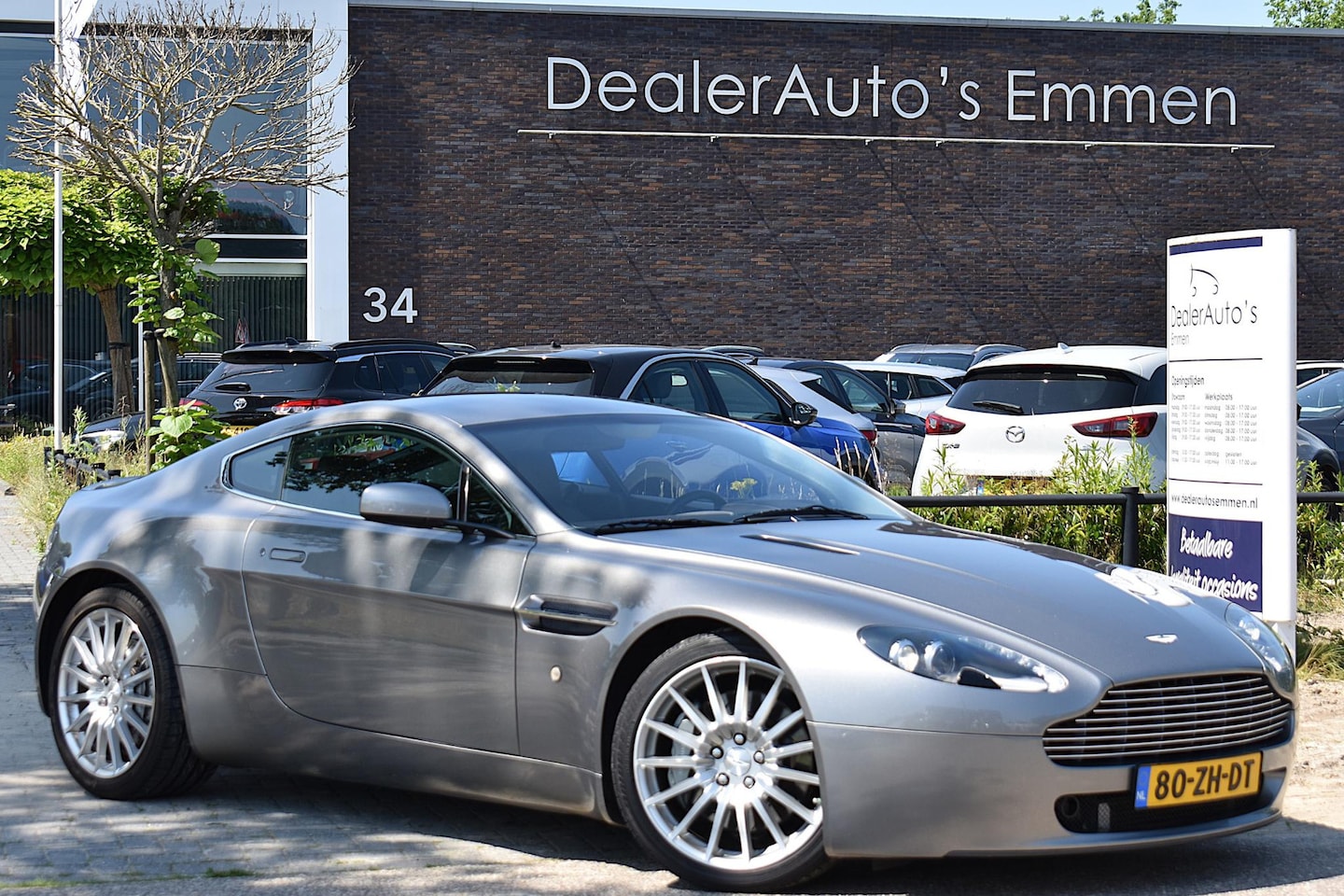 Aston Martin V8 Vantage - 4.3 V8 Sportshift 4.3 V8 Sportshift - AutoWereld.nl