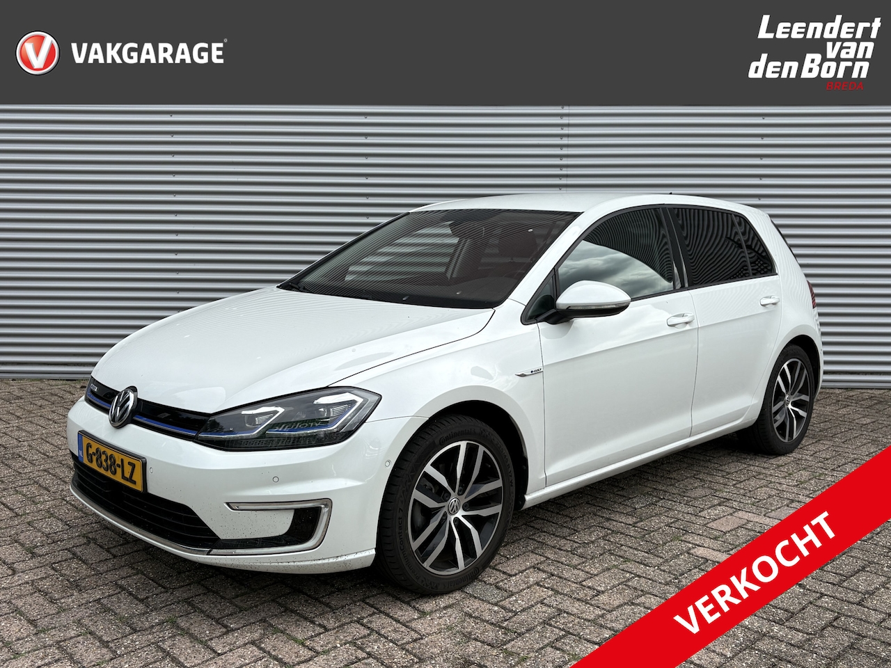 Volkswagen e-Golf - e-Golf AUTOMAAT | Snelladen | Stoelverwarming | Navigatie | Adaptieve cruise | Sensoren | - AutoWereld.nl