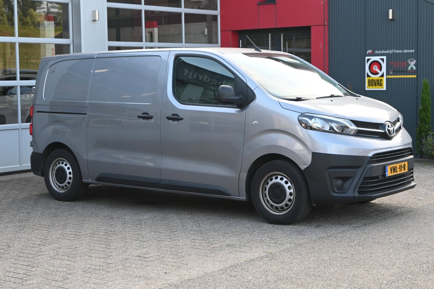 Toyota ProAce Worker - 1.5 D-4D Live 120pk 3-zits | Apple CarPlay | Airco | Cruise Control - AutoWereld.nl