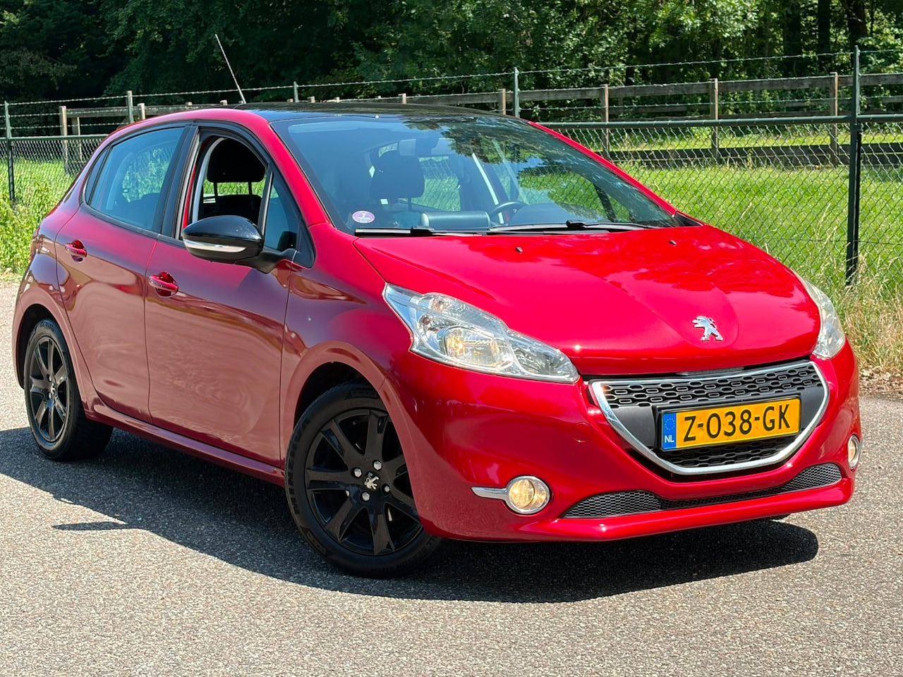 Peugeot 208 - 1.2 VTi Access /Carplay/Airco/ - AutoWereld.nl