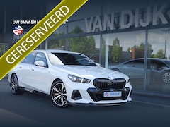 BMW 5-serie - 530e M Sport Edition Drive-assistent-Plus Harman/Kardon Ada.led-koplamp 20'' LM Velgen